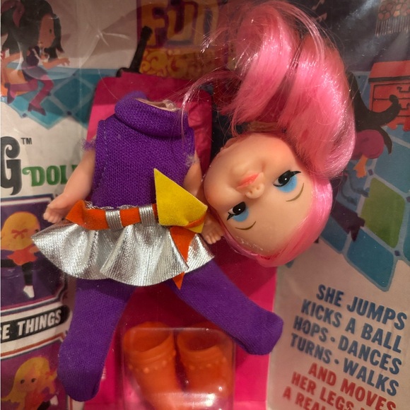 SOLD BROKEN in box vintage toy Remco Millie Mod Finger Ding doll - Picture 3 of 9